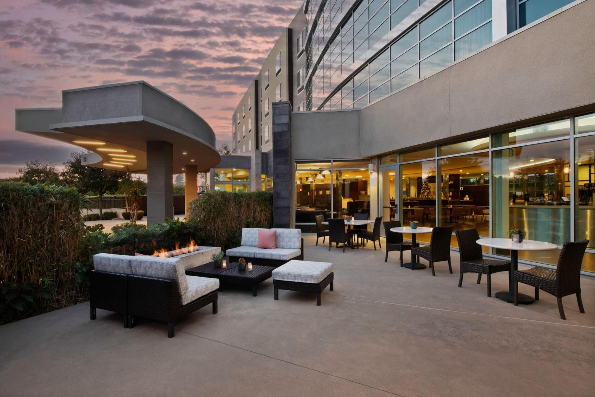Courtyard By Marriott San Jose North/ Silicon Valley Εξωτερικό φωτογραφία