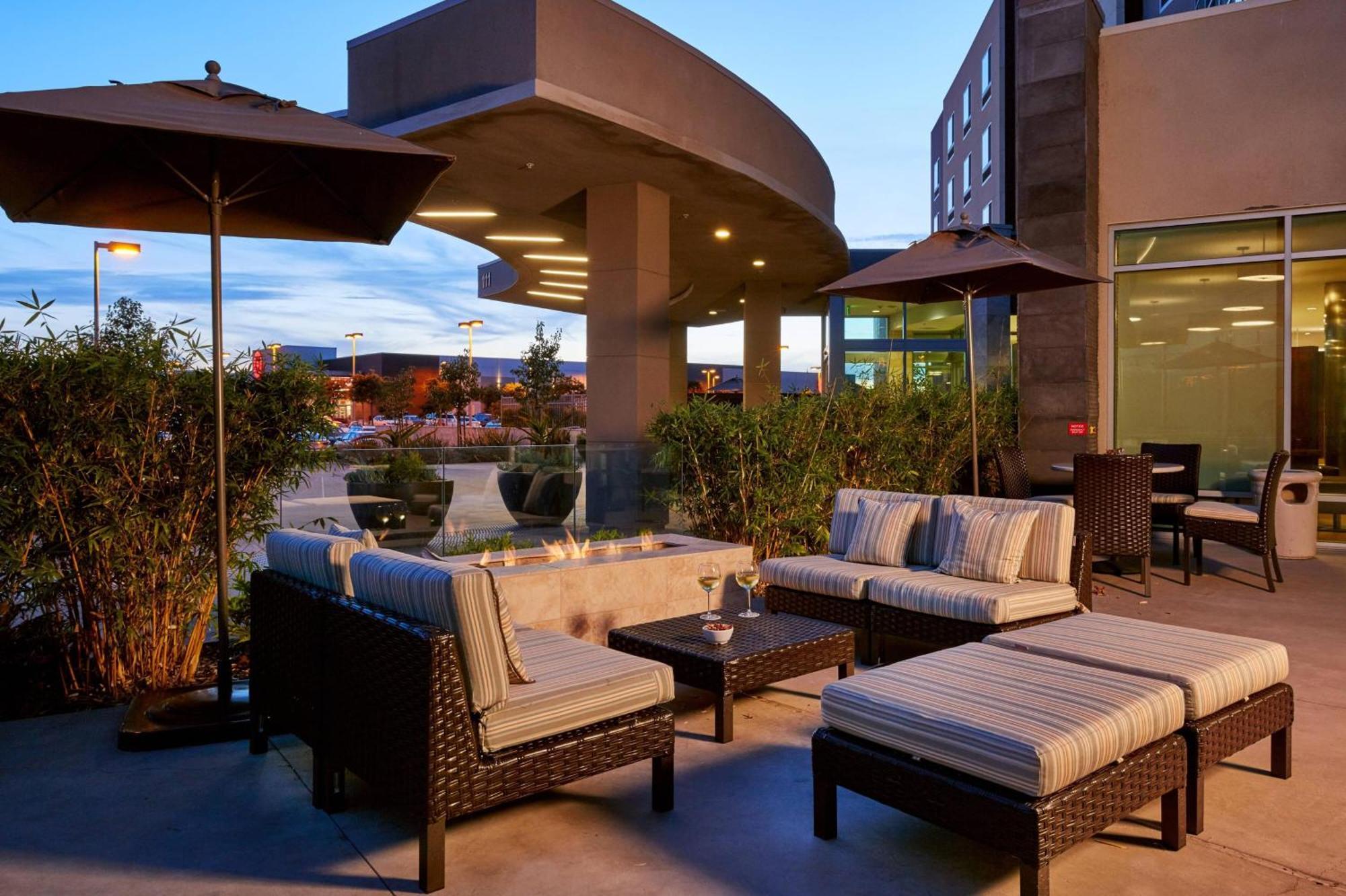 Courtyard By Marriott San Jose North/ Silicon Valley Εξωτερικό φωτογραφία